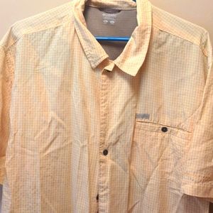 Men's Columbia short sleeved shirt. Yellow checked